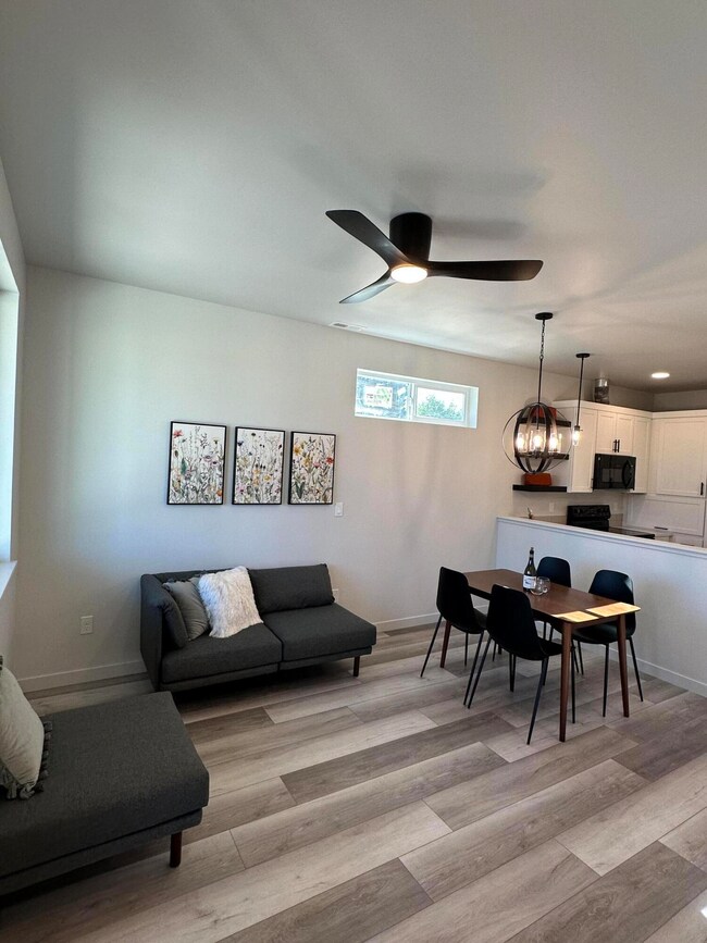 61647 Daly Estates Dr unit 8, Bend, OR 97702 - photo 6