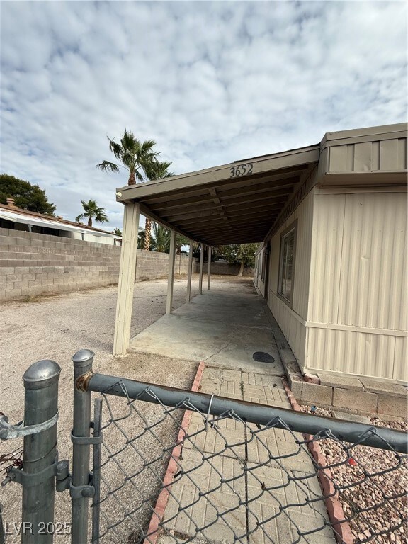 3652 Allegheny Dr, Las Vegas, NV 89122 - photo 5