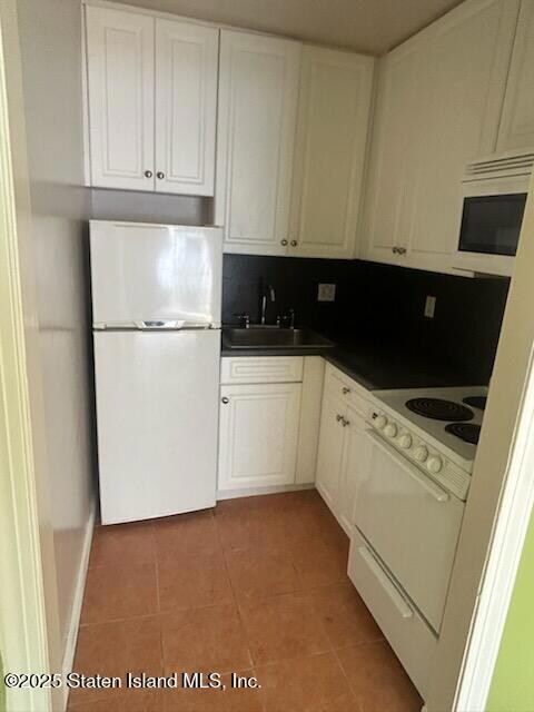 27 Vera St unit C, Staten Island, NY 10305 - photo 4