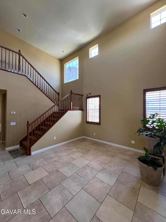 2812 Crocus Pl. living #1
