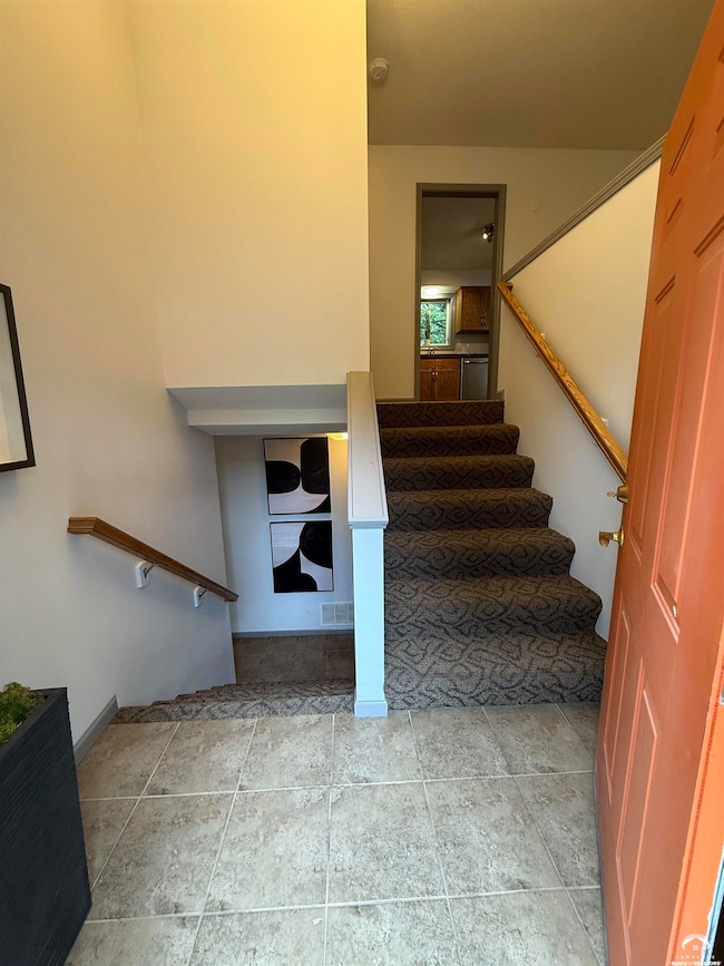 3404 Oxford Ct, Lawrence, KS 66049 - photo 2