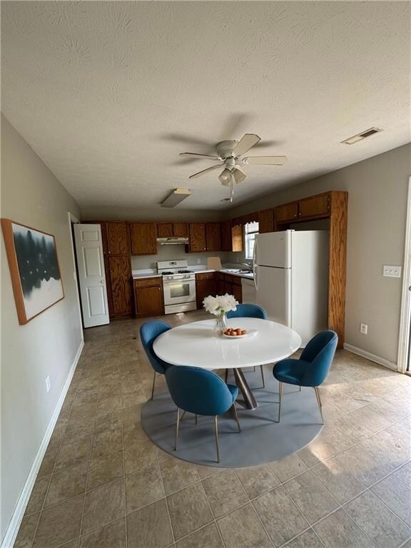 1727 Oak Grove Church Rd unit B, Carrollton, GA 30117 - photo 4