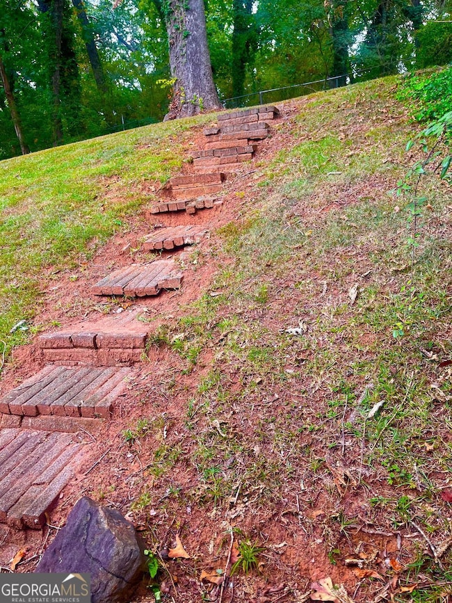 1749 Meadowglades Dr, Decatur, GA 30035 - photo 3