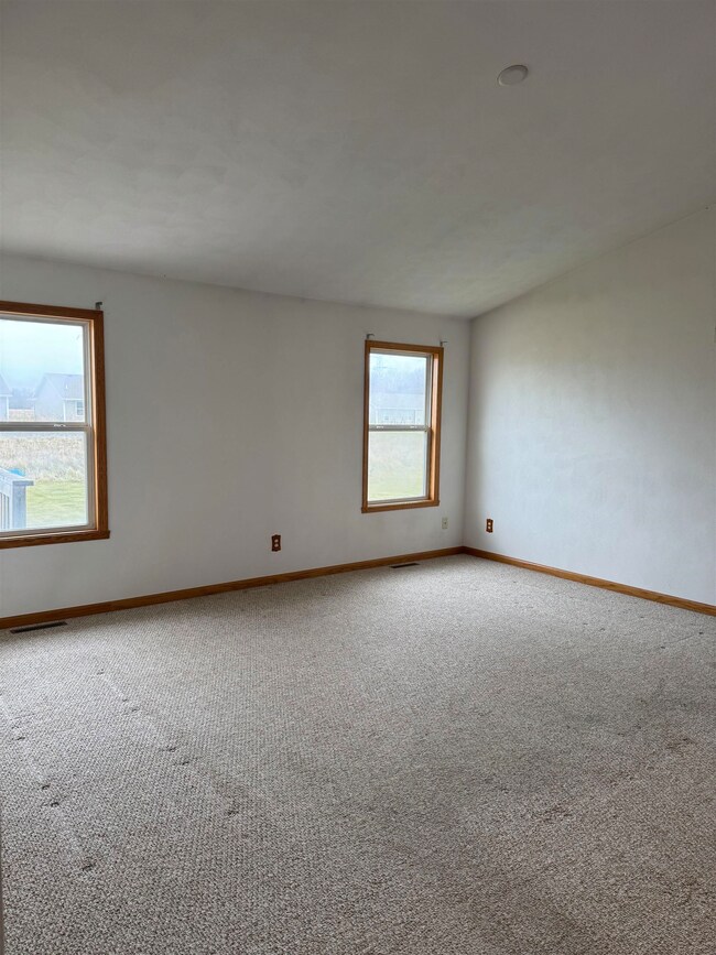 2655 Jerry Thomas Pkwy unit B, Beloit, WI 53511 - photo 5