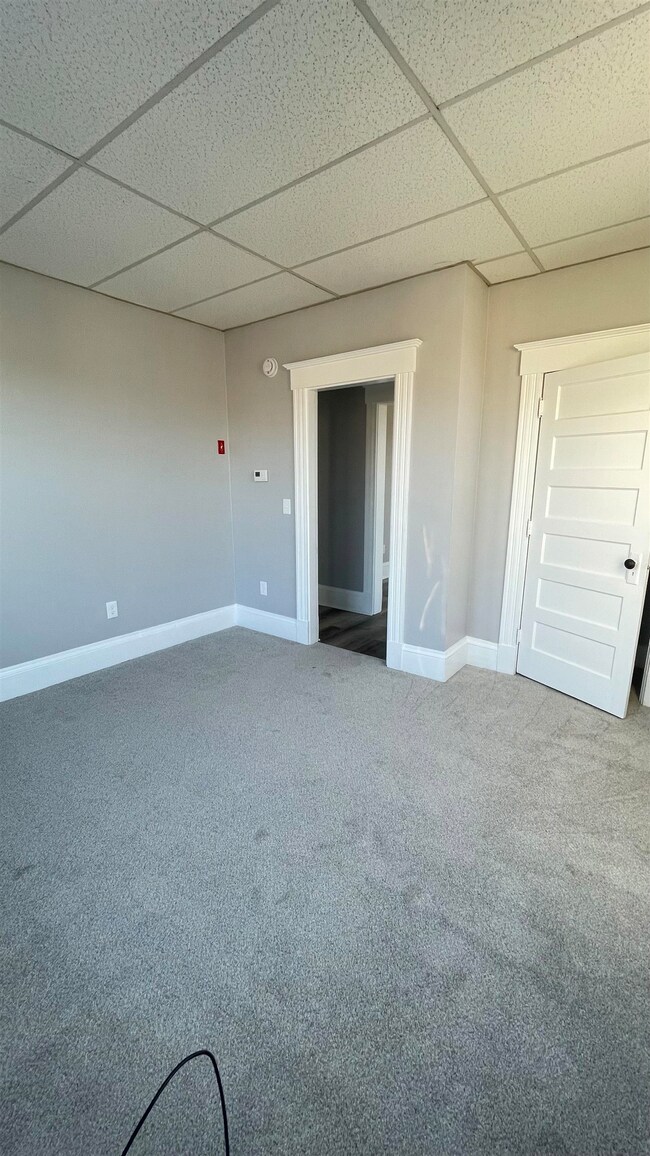 300 Main St unit 4D, Tilton, NH 03276 - photo 5