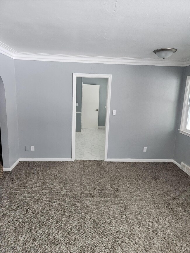 1733 Jarman St, Muskegon, MI 49442 - photo 5