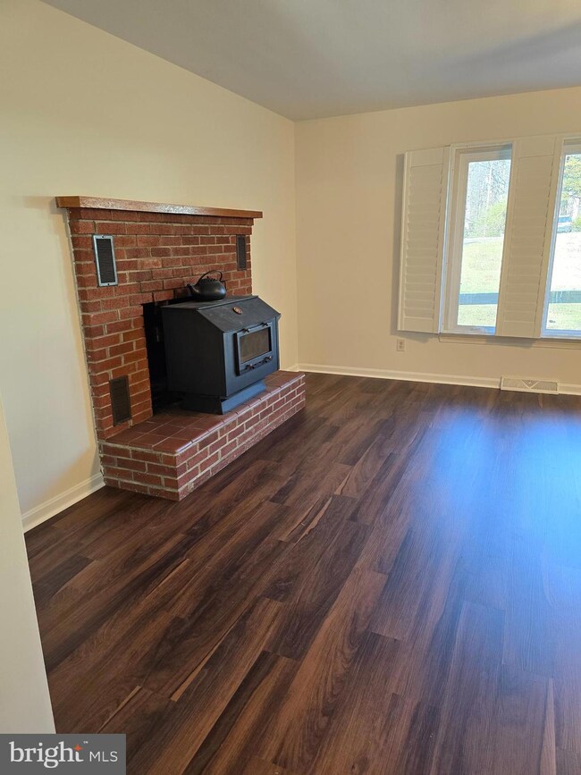 23290 Town Creek Dr, Lexington Park, MD 20653 - photo 5