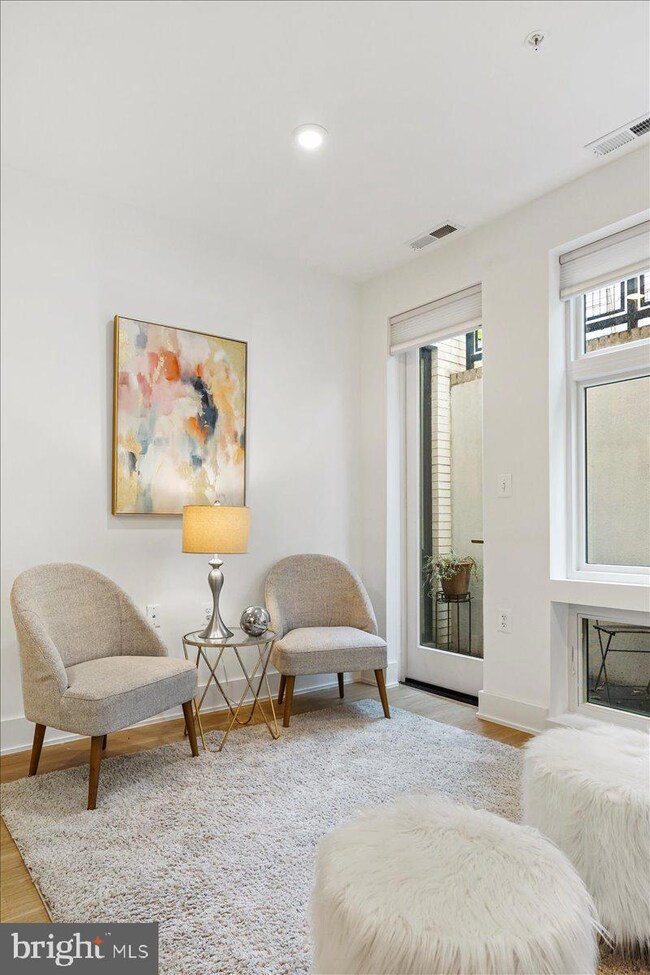 1761 P St NW unit 1, Washington, DC 20036 - photo 4