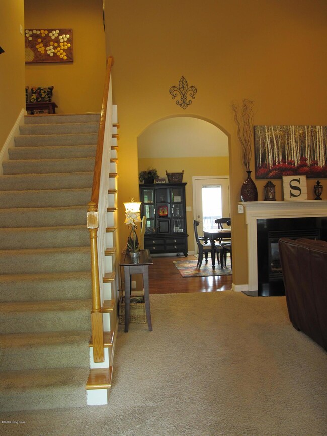 6108 Hudson Creek Dr, Louisville, KY 40291 - photo 5