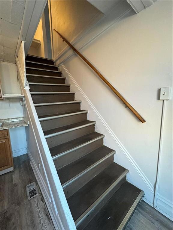 910 E Cedar St unit 1, Allentown, PA 18109 - photo 6