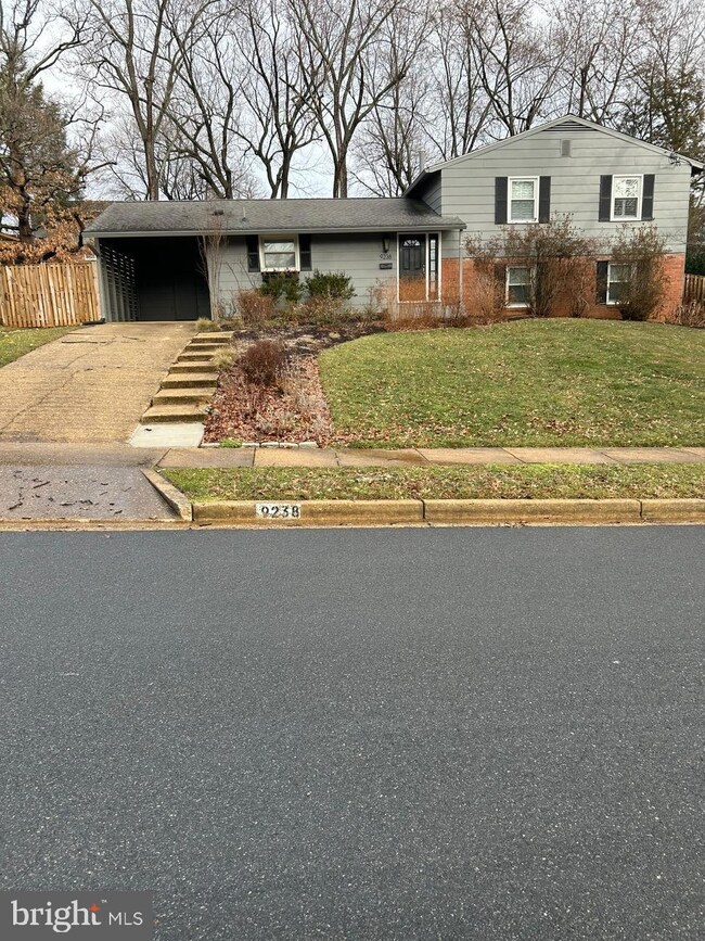 9238 Kristin Ln, Fairfax, VA 22032 - photo 5
