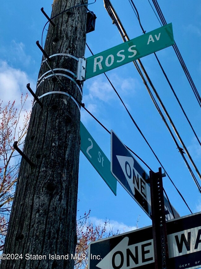 78 2 St unit 1st Floor, Staten Island, NY 10306 - photo 2