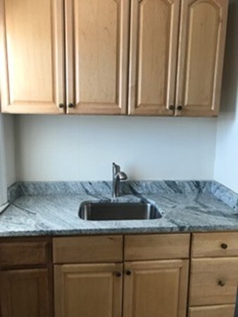 18 A St, Lowell, MA 01851 - photo 5