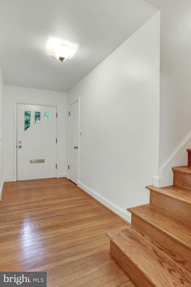6400 Cavalier Corridor, Falls Church, VA 22044 - photo 3