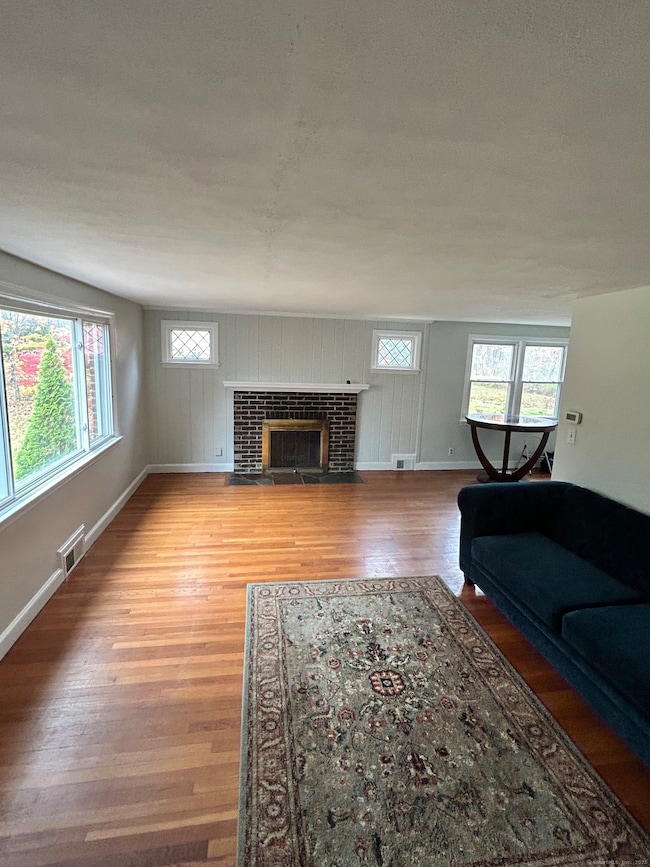 70 Tunxis Ave, Bloomfield, CT 06002 - photo 7