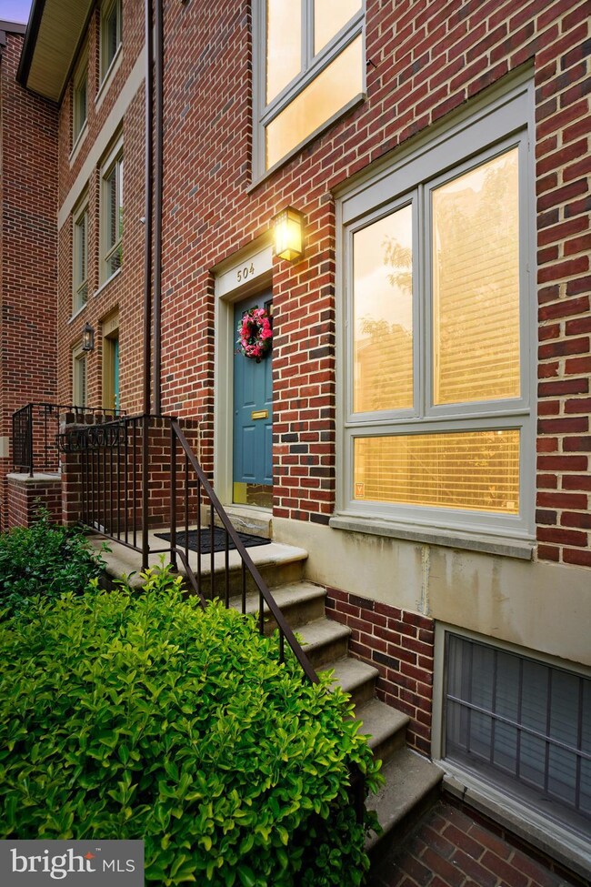 504 S Hanover St, Baltimore, MD 21201 - photo 2