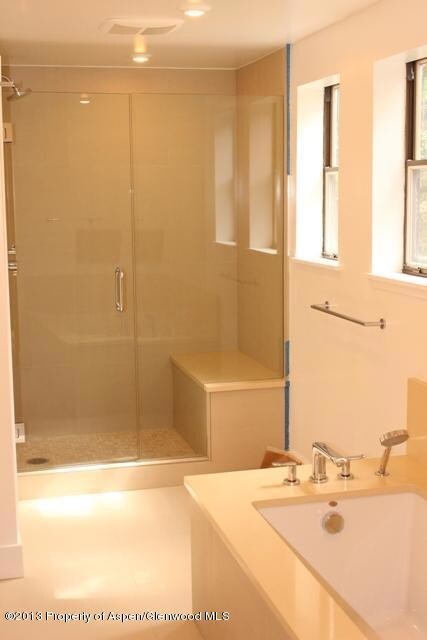 Sunrise 4 Master Bath 3 EM