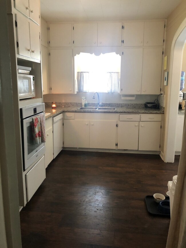 1301 4th St, Rosenberg, TX 77471 - photo 7