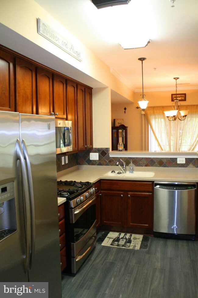 11226 Wortham Crest Cir unit 83, Manassas, VA 20109 - photo 6