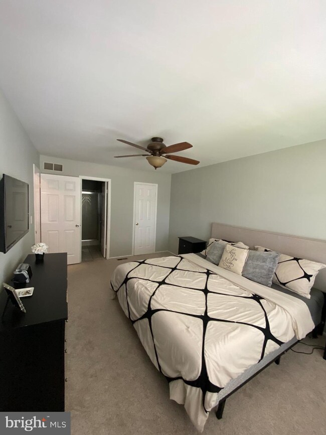 30 Uranus Rd, Sewell, NJ 08080 - photo 6