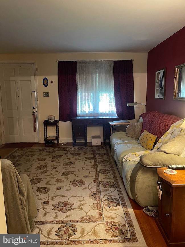 8673 Oak Rd, Parkville, MD 21234 - photo 3