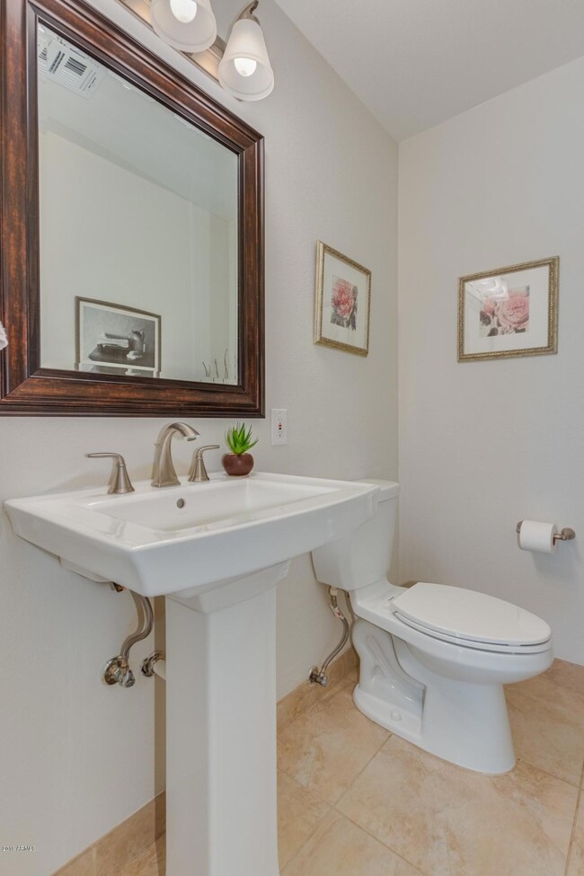 2709 E Turquoise Dr, Phoenix, AZ 85028 - photo 4