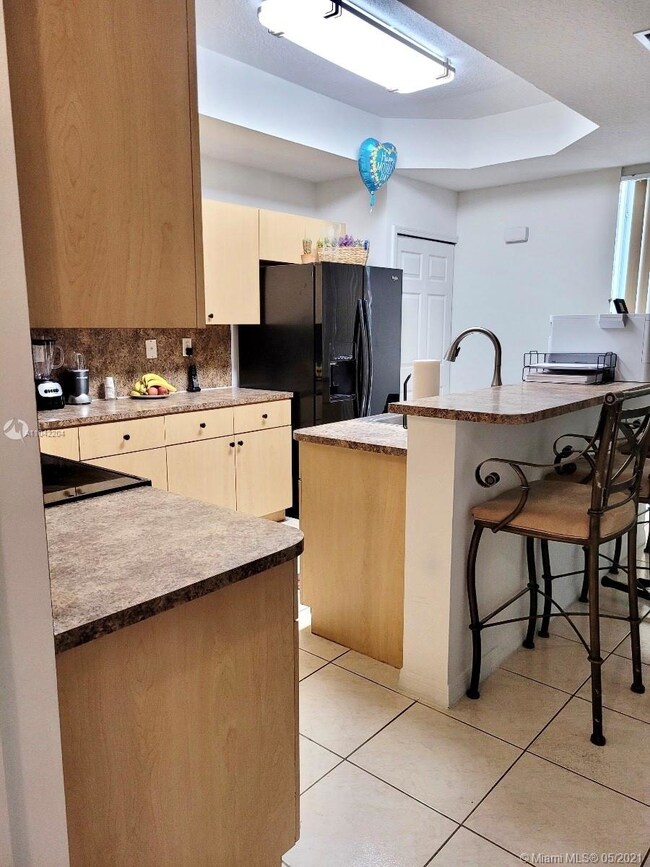 10628 SW 8th St unit 108, Pembroke Pines, FL 33025 - photo 6