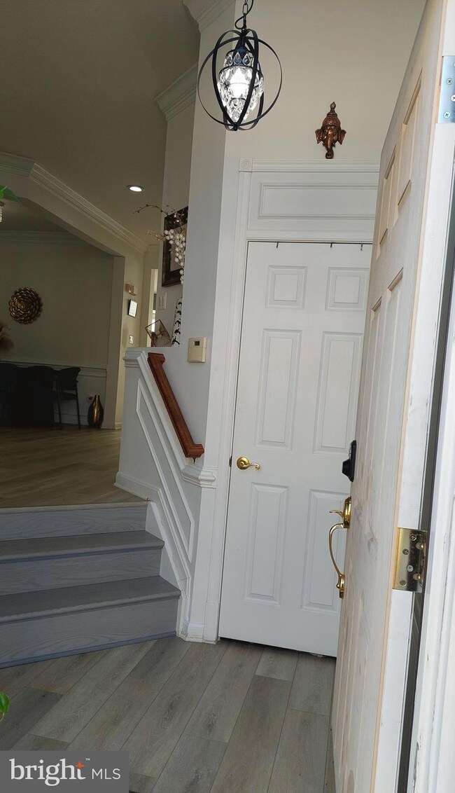 2598 Logan Wood Dr, Herndon, VA 20171 - photo 3