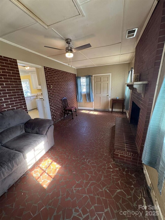 1217 Burke Rd, Shelby, NC 28152 - photo 6