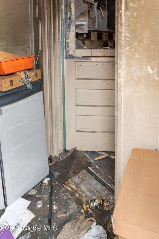 6 Garden St, Albany, NY 12209 - photo 3