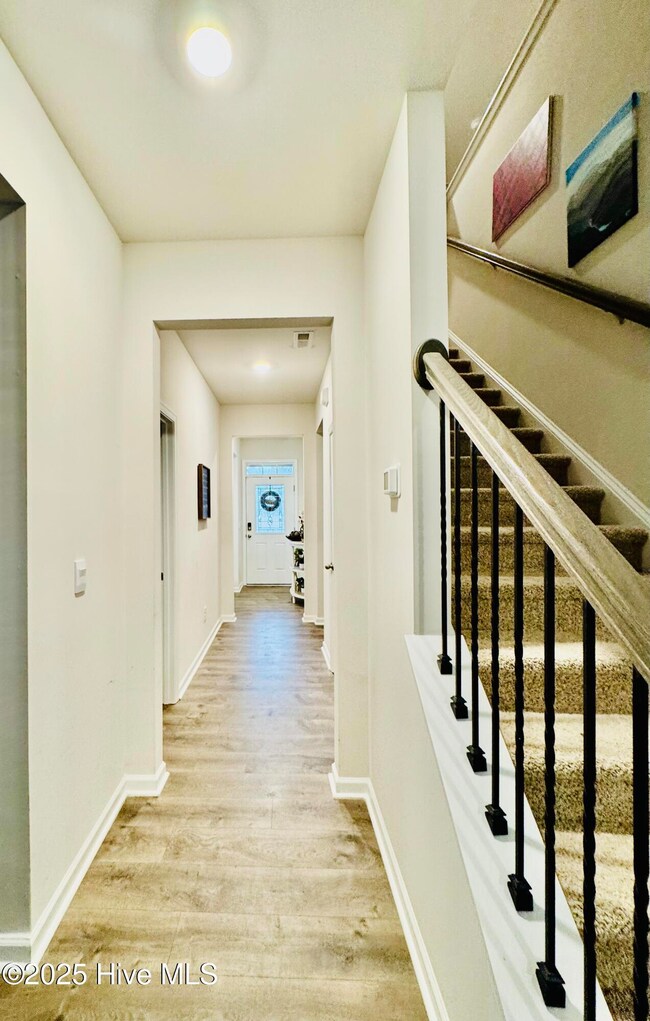 1013 Yellowwood Aly, New Bern, NC 28562 - photo 6