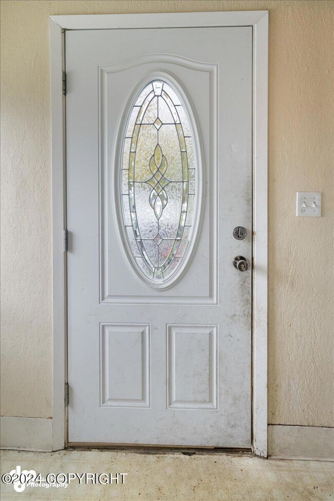 25-Main Entry_SLS_-1016