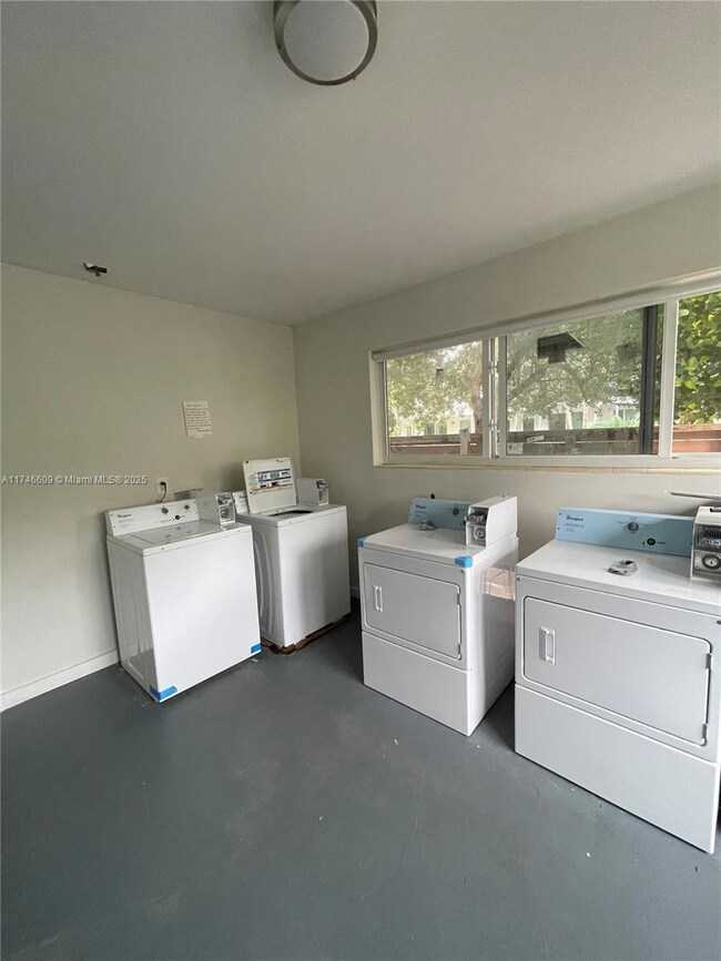 1525 Michigan Ave unit 8, Miami Beach, FL 33139 - photo 7