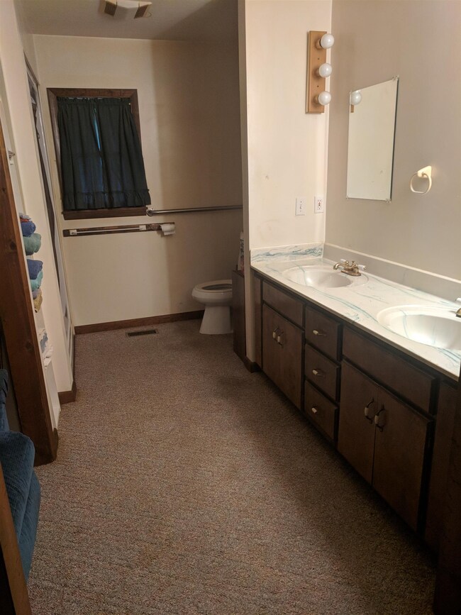 1707 Gordon Rd unit 3, Shelbyville, TN 37160 - photo 6