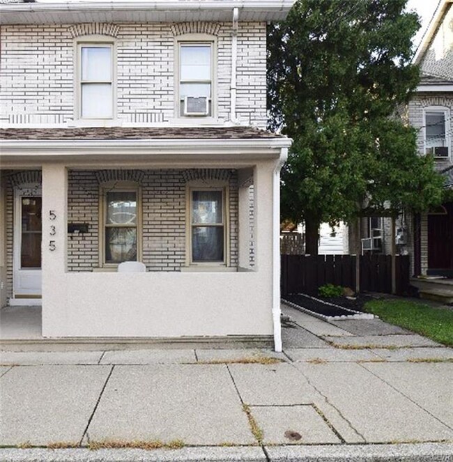 535 Minor St, Emmaus, PA 18049 - photo 2