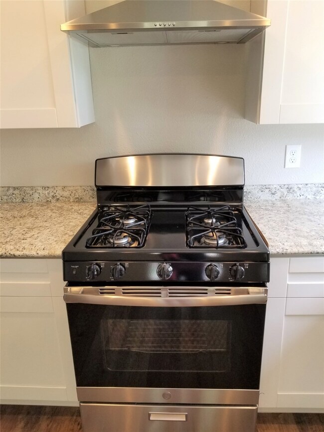 4914 Earline St, Houston, TX 77016 - photo 5