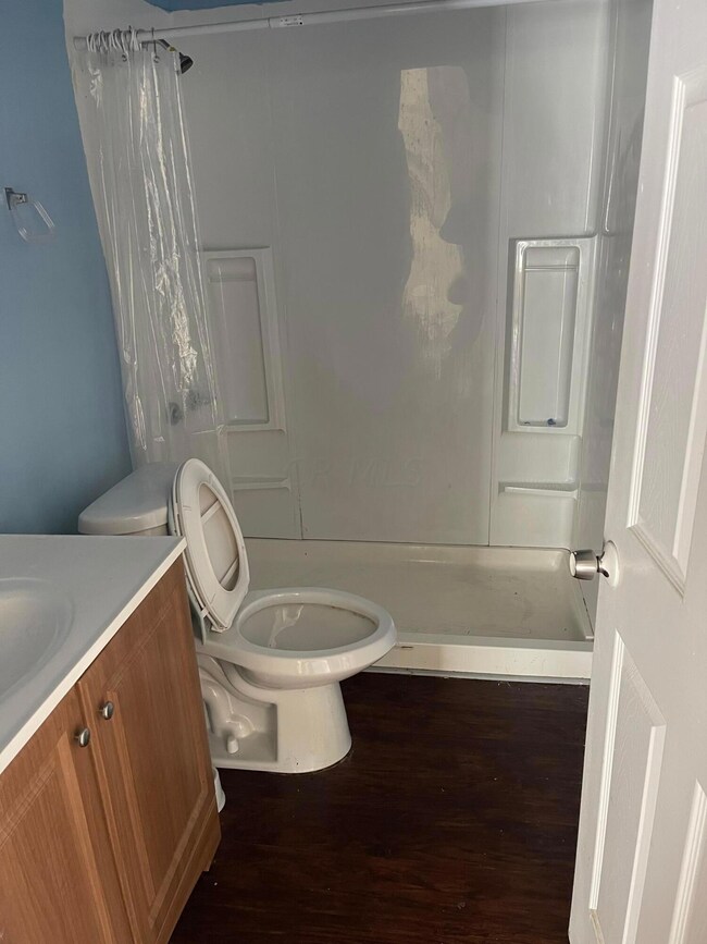 596 Racine Ave unit 598, Columbus, OH 43204 - photo 2