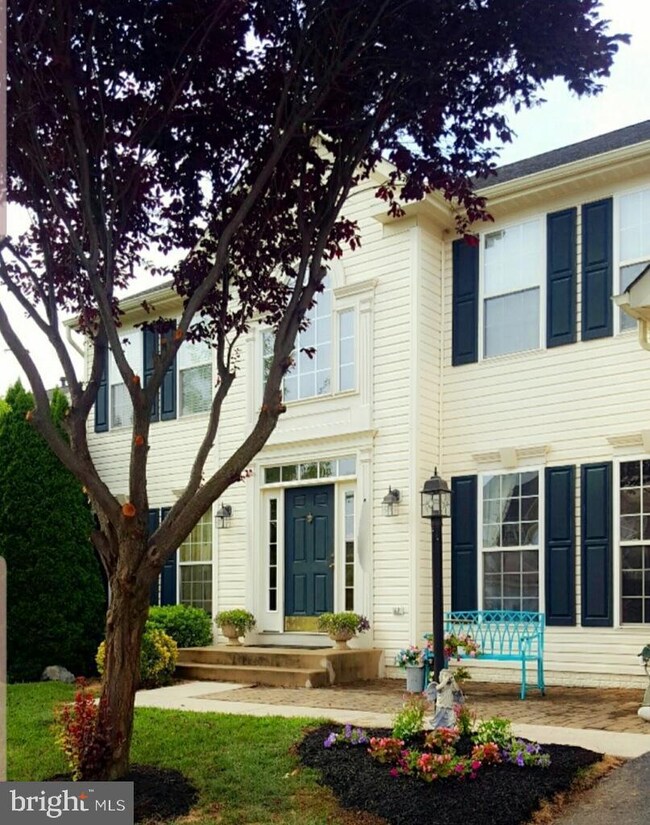 17514 Magma Ct, Hagerstown, MD 21740 - photo 2