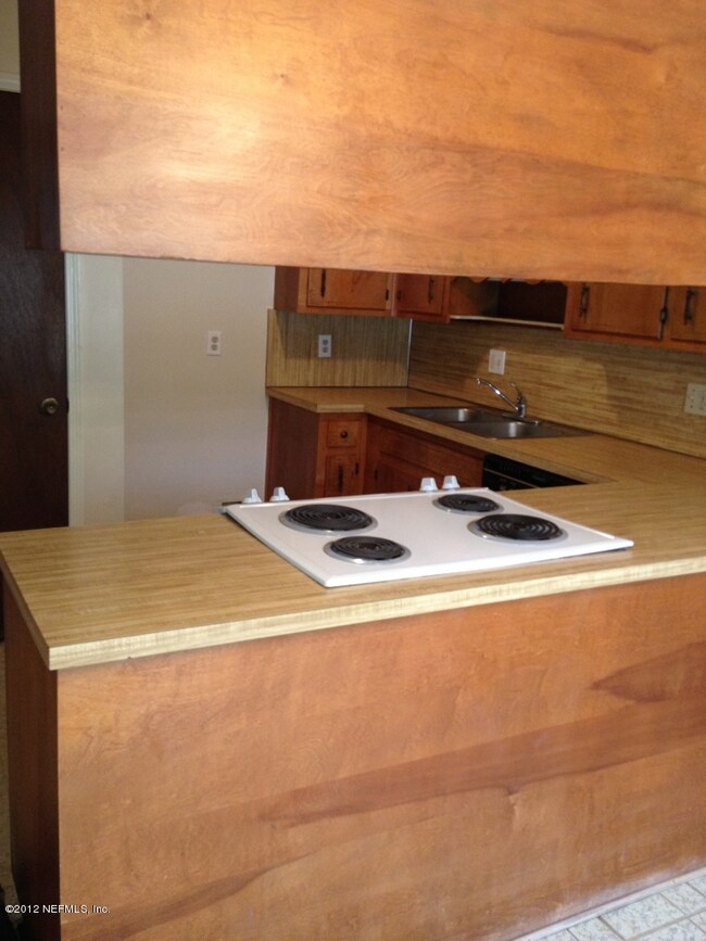 3969 Bramble Rd, Jacksonville, FL 32210 - photo 6