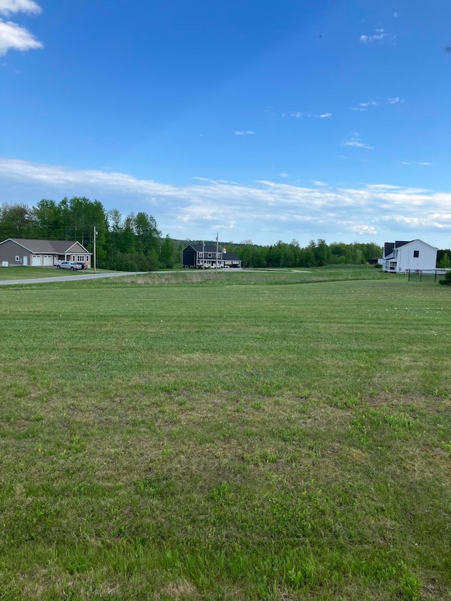 209 Edenfield Dr, Hermon, ME 04401 - photo 2