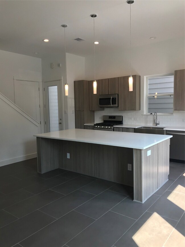 580 Janisch Rd, Houston, TX 77018 - photo 4