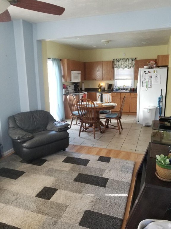 48 D St unit End, Whitinsville, MA 01588 - photo 7