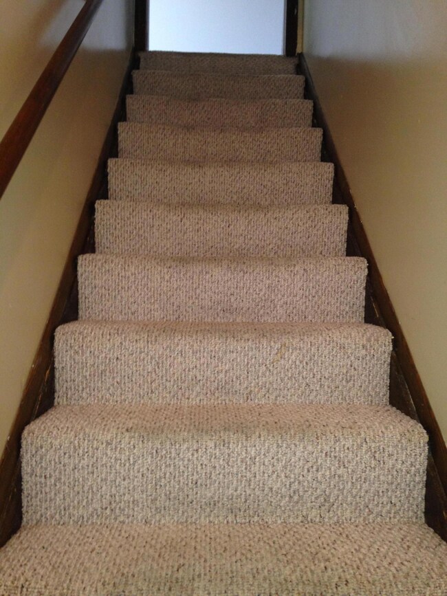 657 Simbury St unit 8, Columbus, OH 43228 - photo 6