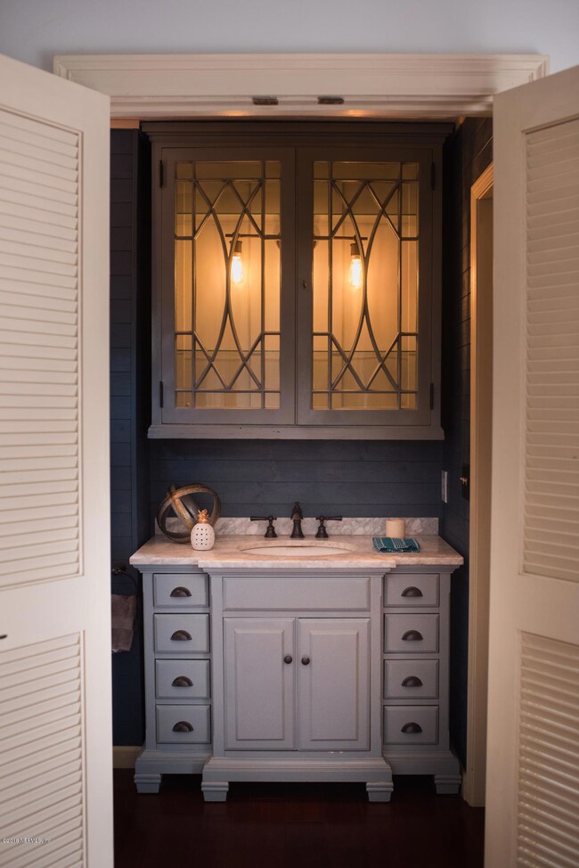 5355 Secluded Oaks Ln, Jacksonville, FL 32210 - photo 3