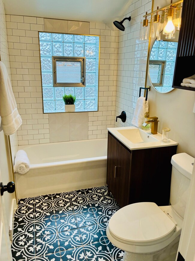 9656 S Chappel Ave, Chicago, IL 60617 - photo 7