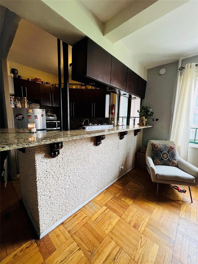 89 Metropolitan Oval unit 7B, Bronx, NY 10462 - photo 2