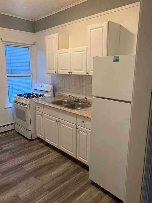 161 Branch St unit 2, Fall River, MA 02721 - photo 2