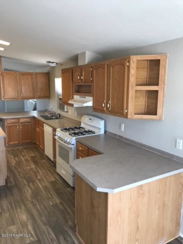 1085 W Saddle Rd, Paulden, AZ 86334 - photo 2