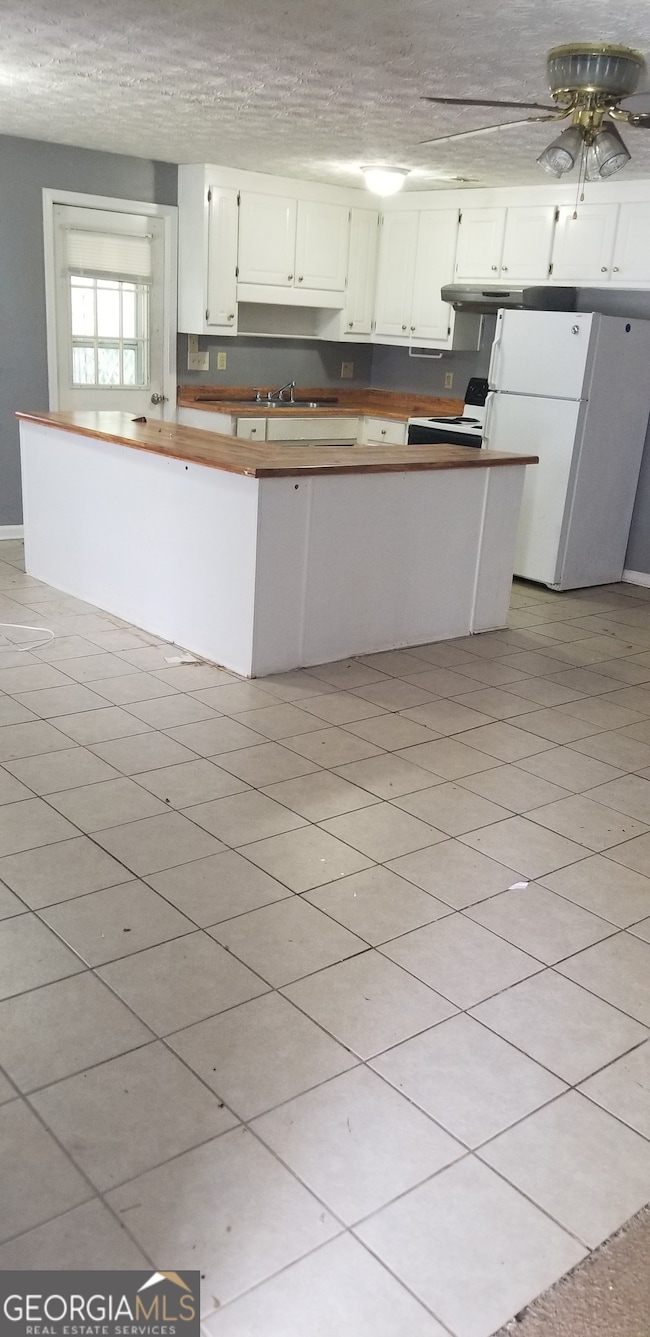 610 Martin Rd, Stone Mountain, GA 30088 - photo 4