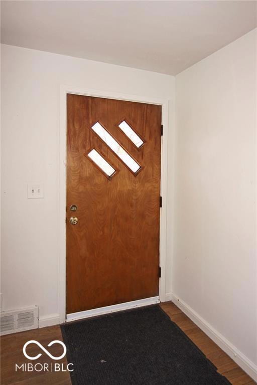 210 W Sycamore St, Zionsville, IN 46077 - photo 4